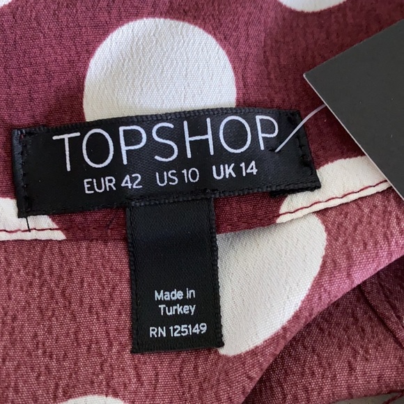 White polkadot romper with open tie back - Picture 14 of 16